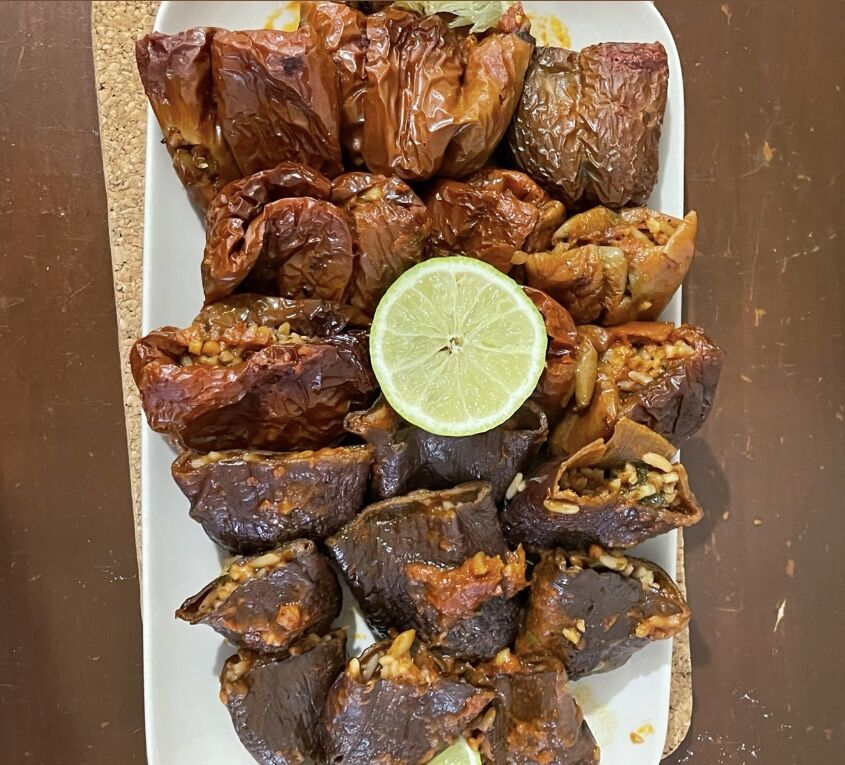 Geleneksel Kuru Patlıcan ve Biber Dolması